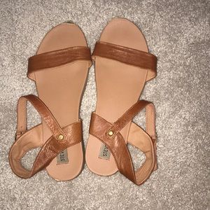 Steve Madden Sandels